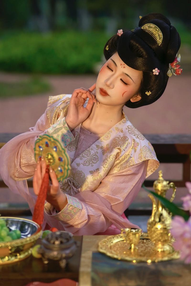 如何在汉服商城选到满意的古韵衣裳